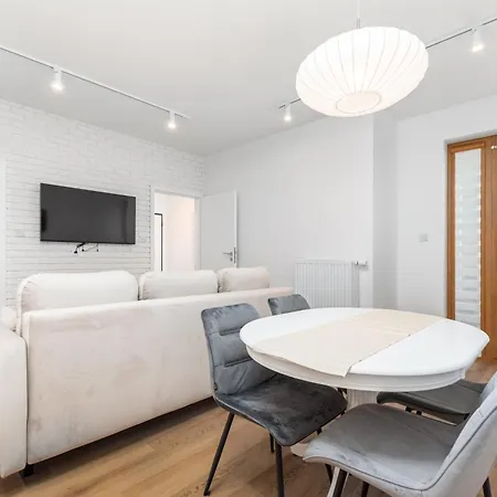 Apartmán Przy Torach 3 By Homeprime